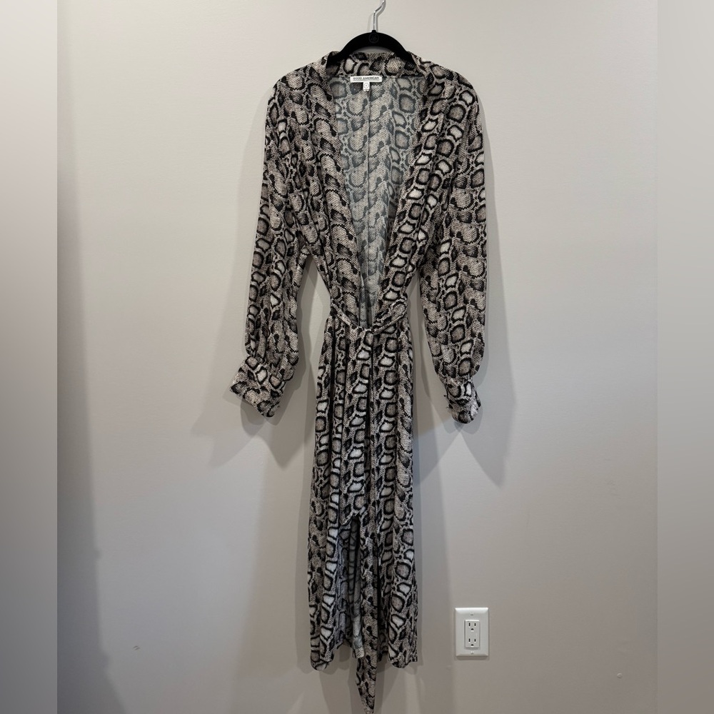 NEW Good American The Sheer Snake Skin Python Robe - Picture 3 of 10